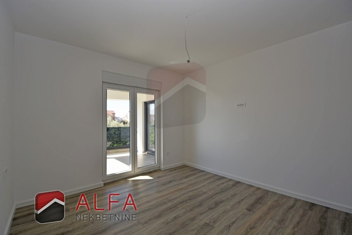 Hrvaška, Vodice – prodaja novo udobno stanovanje, prvo nadstropje, talno ogrevanje