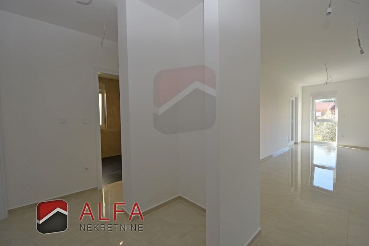 Hrvaška, Vodice – prodaja novo udobno stanovanje, prvo nadstropje, talno ogrevanje