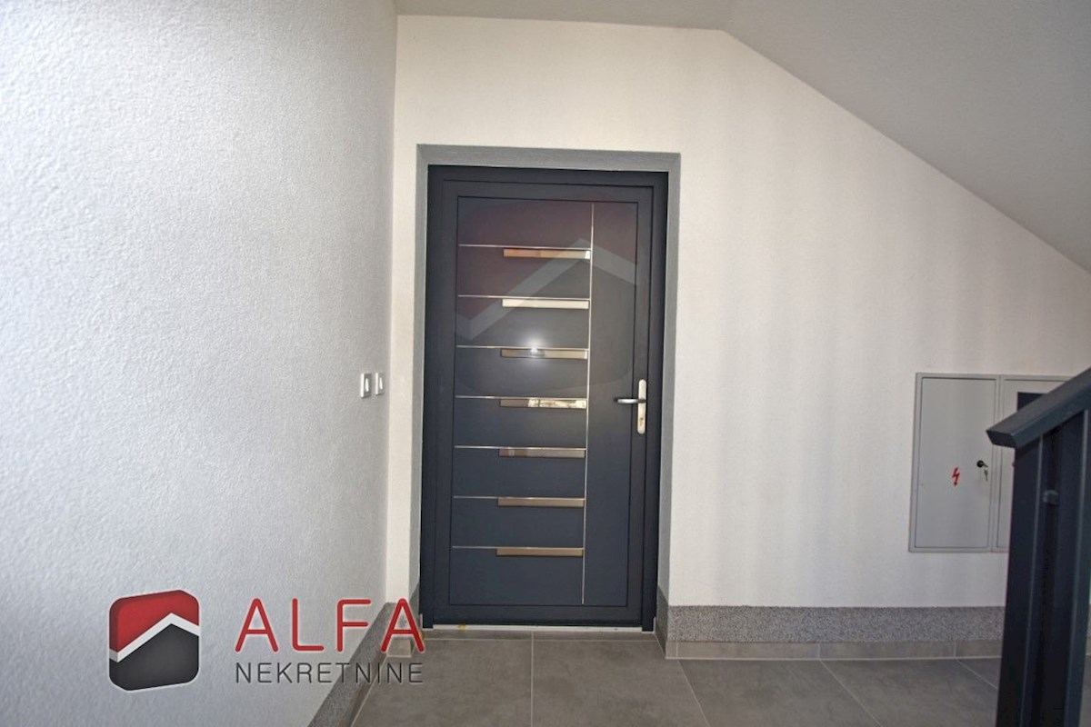 Hrvaška, Vodice – prodaja novo udobno stanovanje, pritličje, vrt, talno ogrevanje