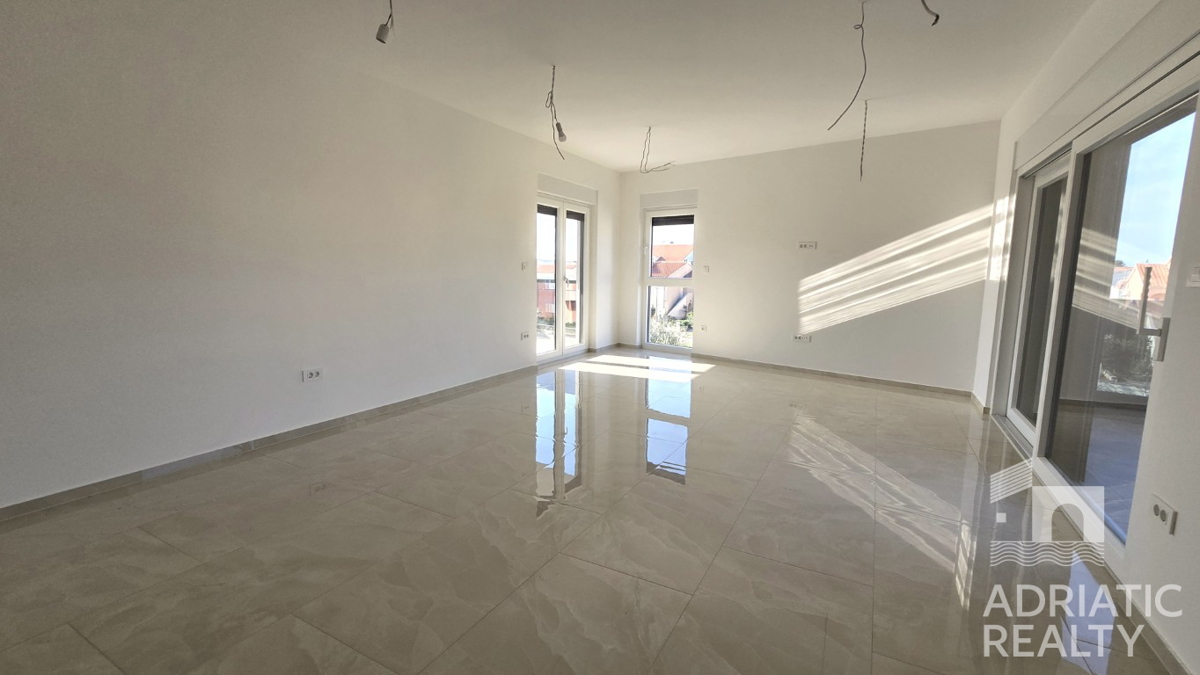 Vodice, prostoren dvosoben stanovanje 600 m od plaže