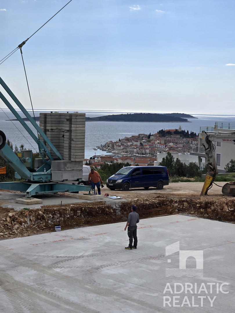 Primošten, enoprostenjsko stanovanje z garažnim parkirnim mestom, pogled na morje