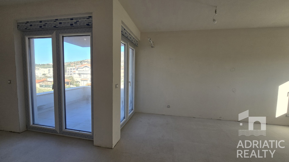 Grebaštica, moderno opremljeno stanovanje z razgledom na morje, le 300 m od plaže!