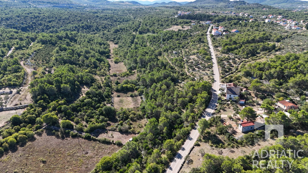 Biliče, gradbeno zemljišče blizu zaliva Vrulje