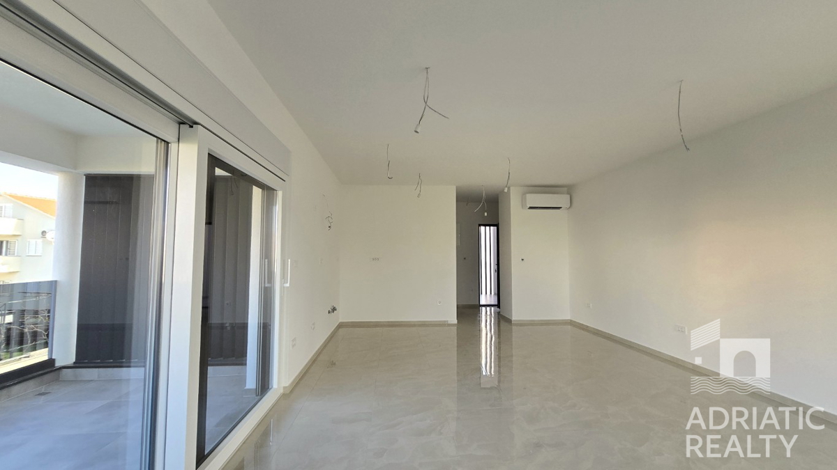 Vodice, sodoben dvosobni stanovanje na mirni lokaciji