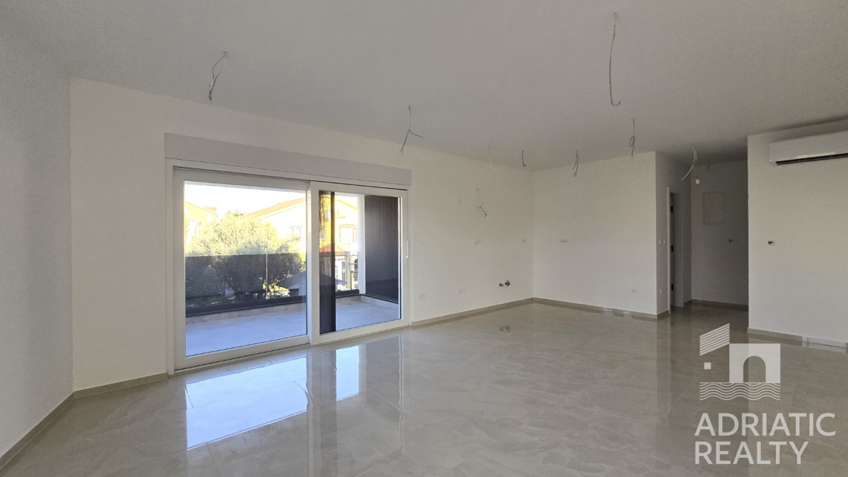 Vodice, sodoben dvosobni stanovanje na mirni lokaciji