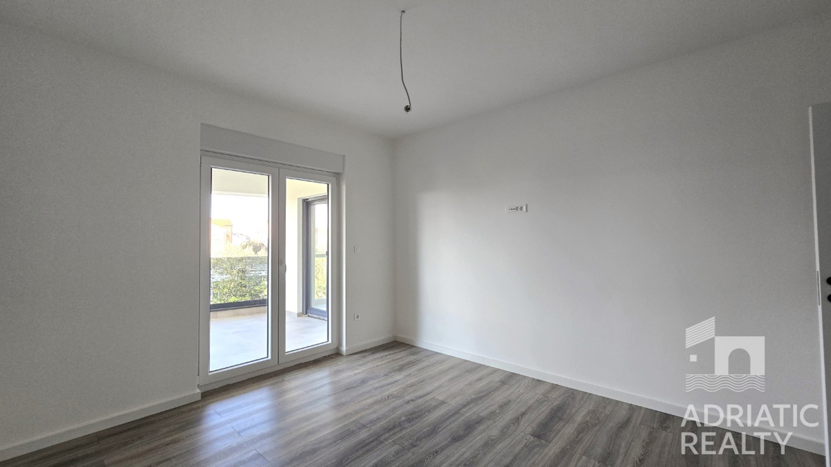 Vodice, sodoben dvosobni stanovanje na mirni lokaciji