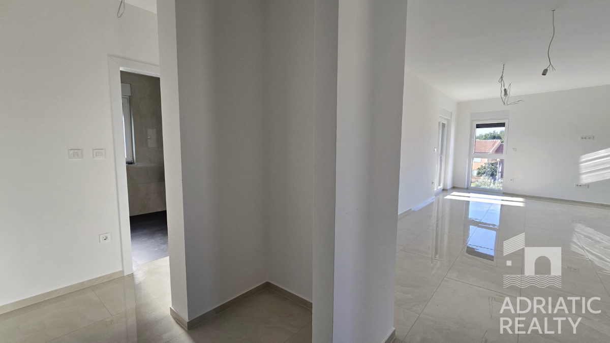 Vodice, sodoben dvosobni stanovanje na mirni lokaciji