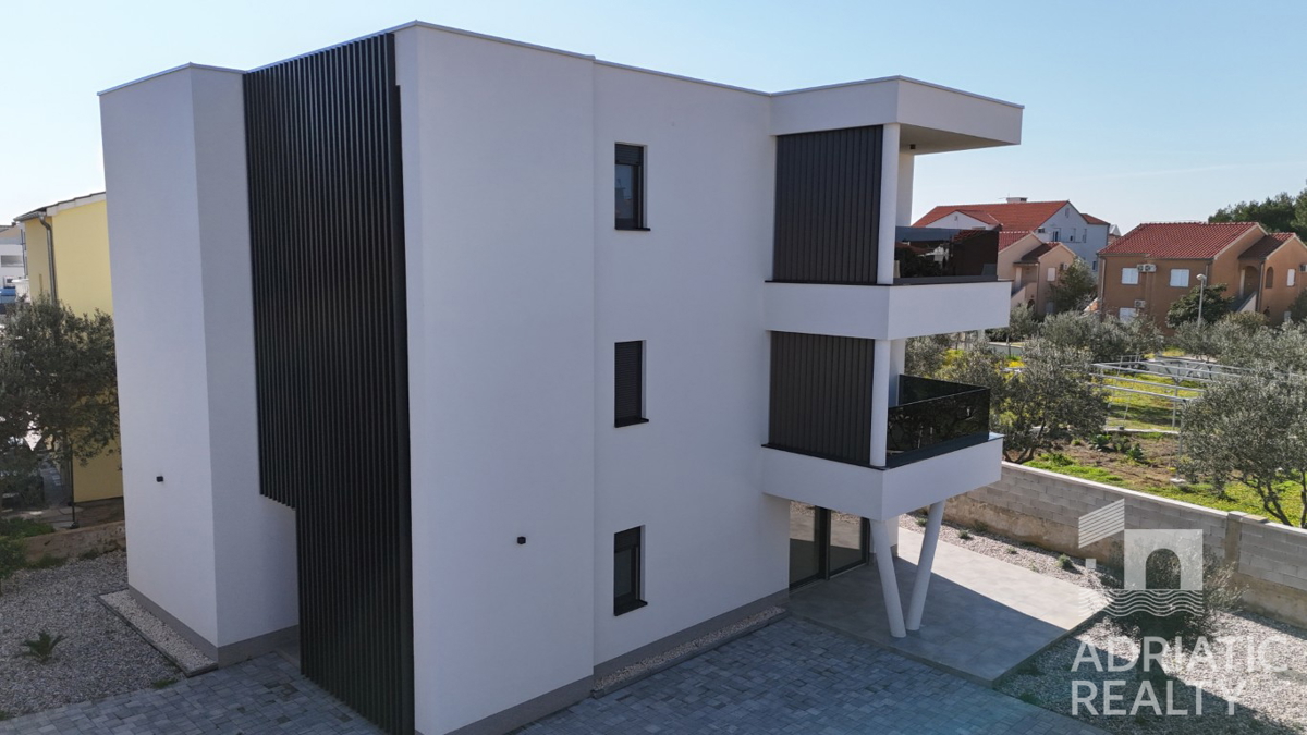 Vodice, sodoben dvosobni stanovanje na mirni lokaciji