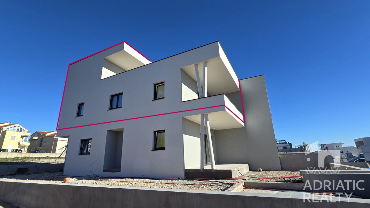 Vodice, moderni dvoetažni apartma s pogledom na morje, 110,31 m2