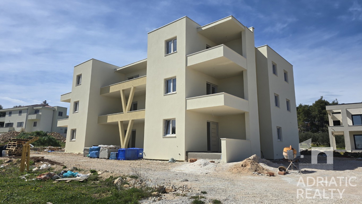 Vodice, dvosobno stanovanje z razgledom na morje