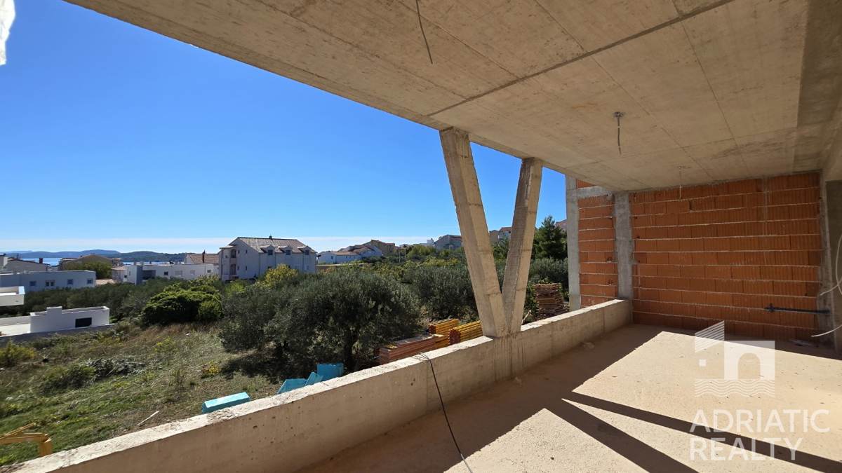 Vodice, dvosobno stanovanje z razgledom na morje