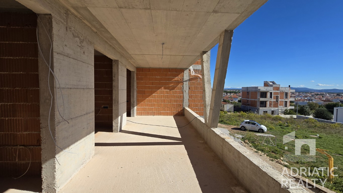 Vodice, dvosobno stanovanje z razgledom na morje