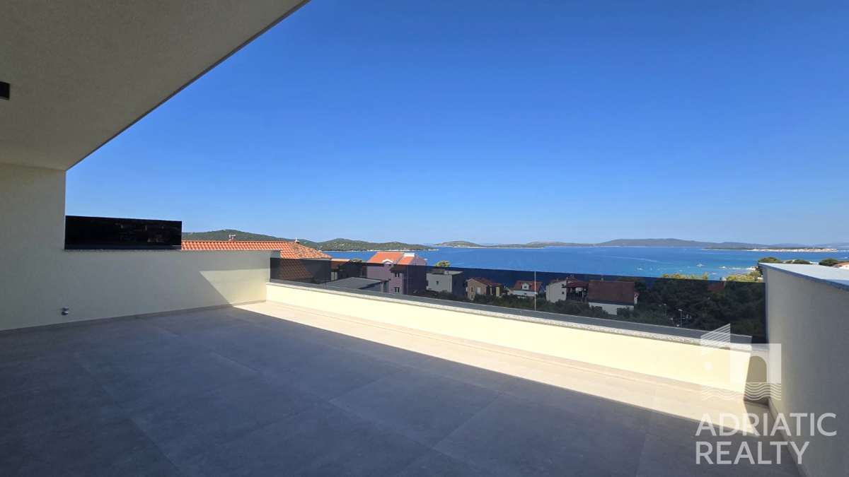 Žaborič, dvosobno ali trisobno penthouse stanovanje z osupljivim pogledom na morje