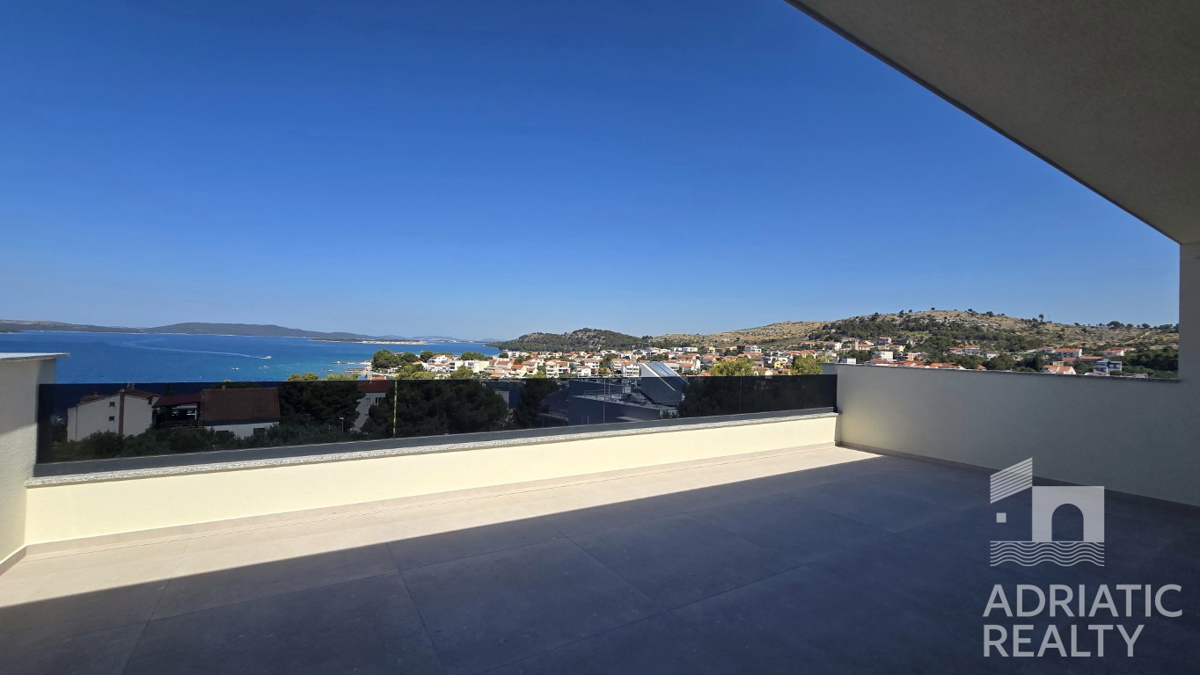 Žaborič, dvosobno ali trisobno penthouse stanovanje z osupljivim pogledom na morje