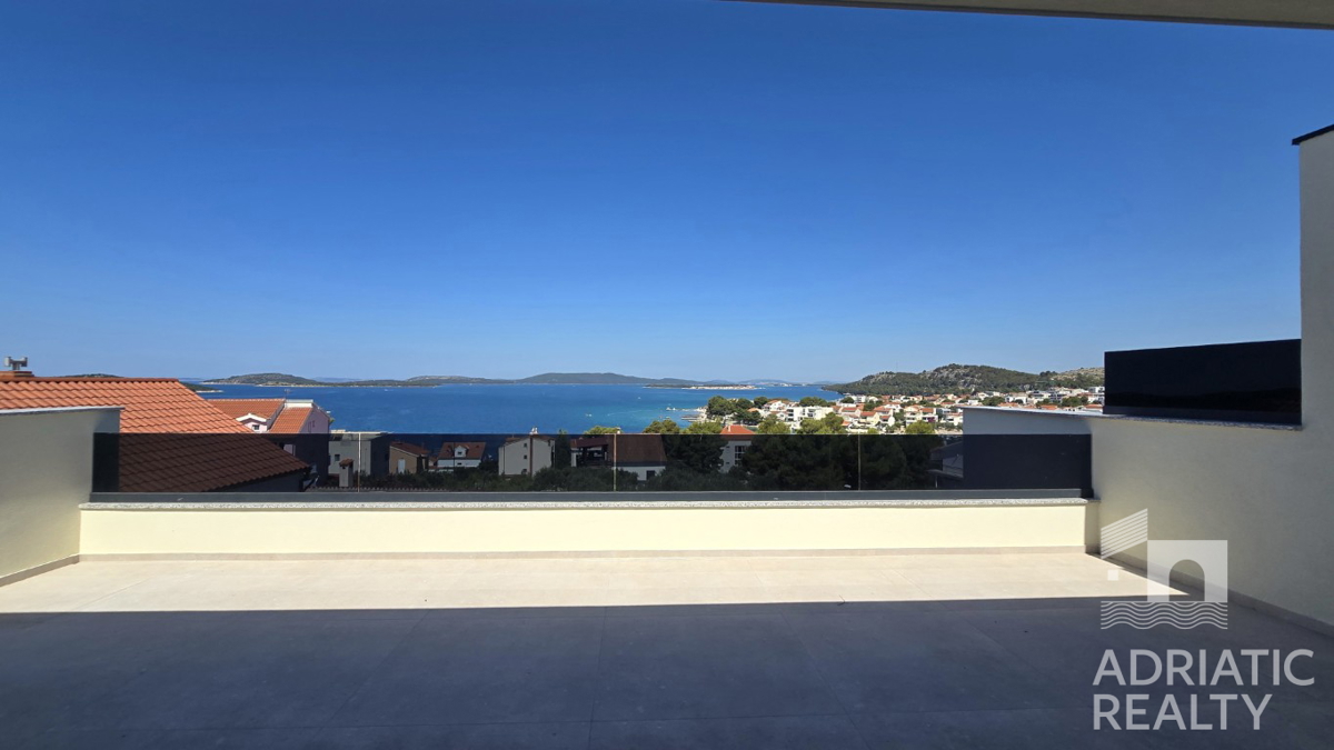 Žaborič, dvosobno ali trisobno penthouse stanovanje z osupljivim pogledom na morje