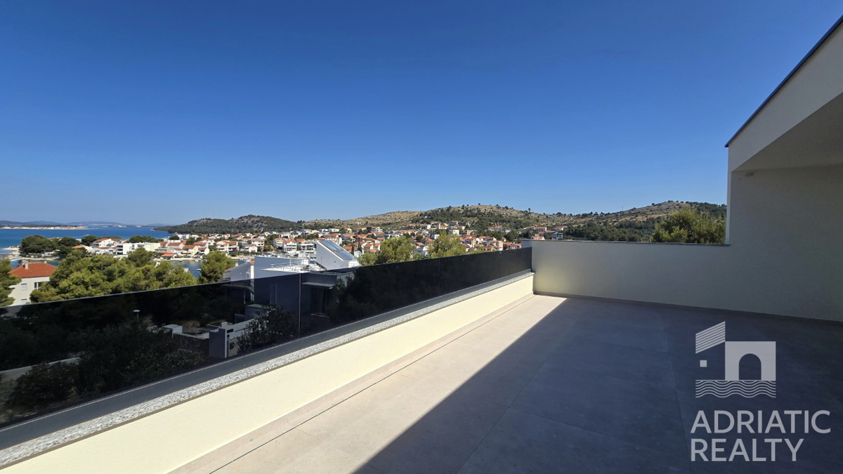 Žaborič, dvosobno ali trisobno penthouse stanovanje z osupljivim pogledom na morje