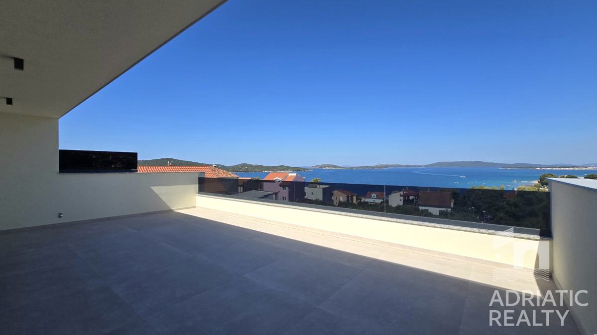 Žaborič, dvosobno ali trisobno penthouse stanovanje z osupljivim pogledom na morje