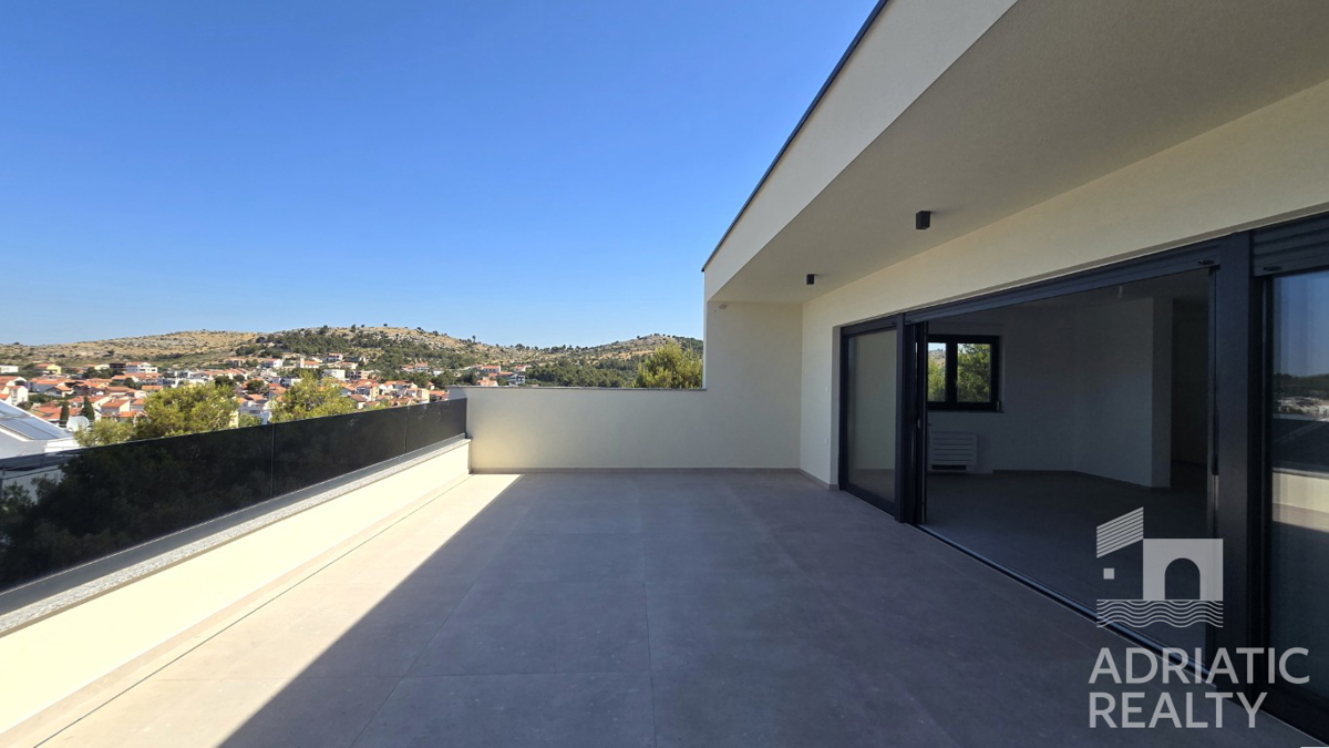 Žaborič, dvosobno ali trisobno penthouse stanovanje z osupljivim pogledom na morje