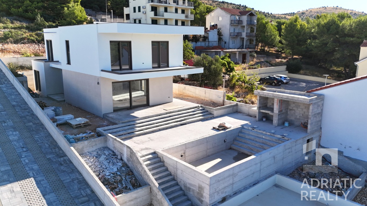 Žaborić, ekskluzivna vila s panoramskim pogledom in bazenom, 150 m od plaže