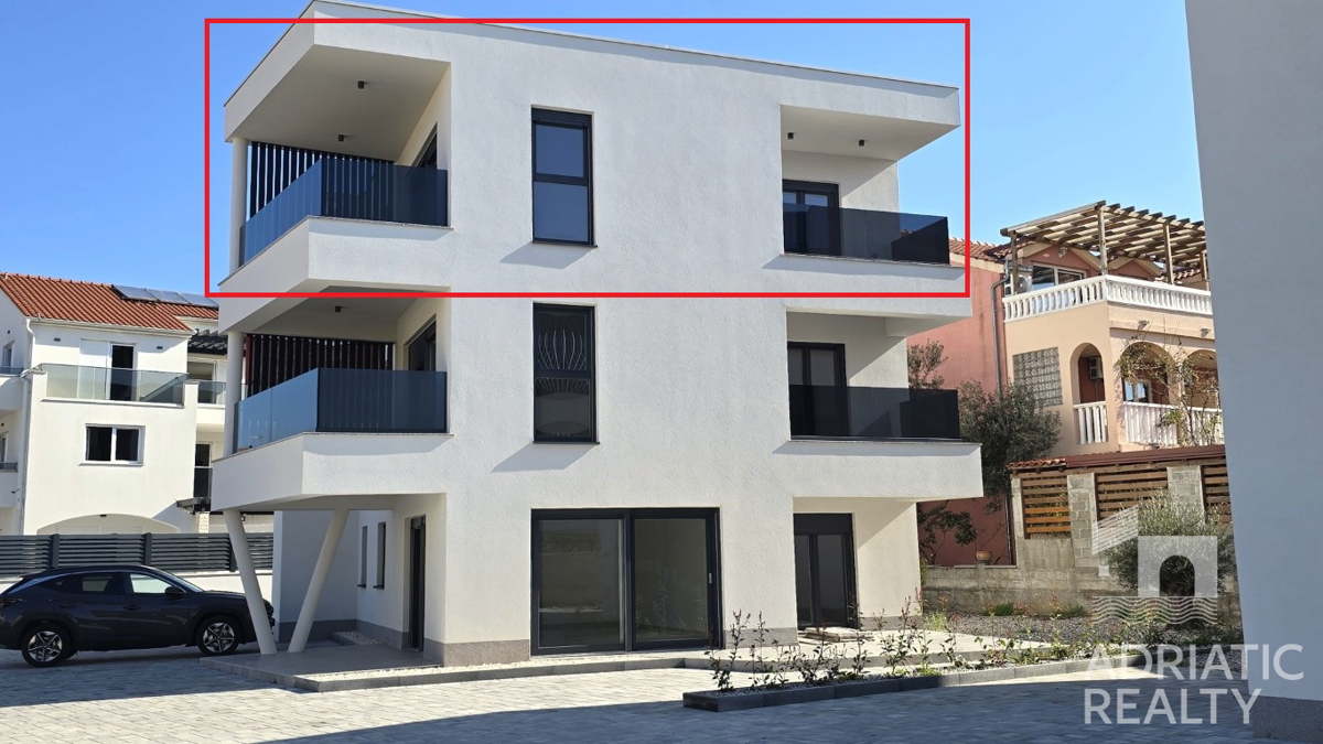 Vodice, prostoren dvosoben stanovanje 600 m od plaže