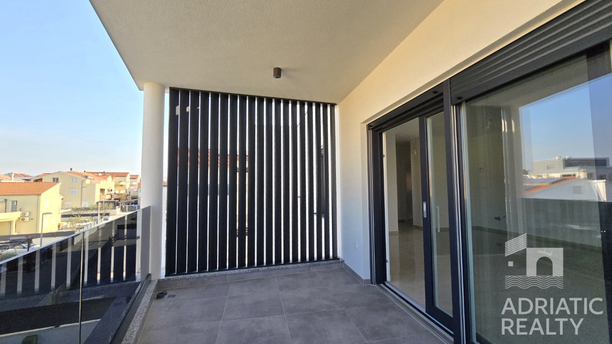 Vodice, prostoren dvosoben stanovanje 600 m od plaže