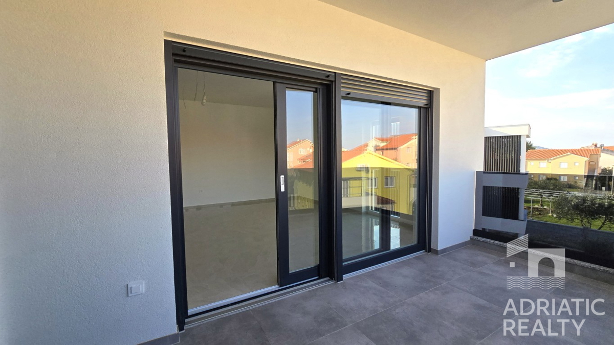 Vodice, prostoren dvosoben stanovanje 600 m od plaže