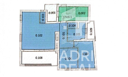 Vodice, luksuzni apartmaji v drugem vrsti do morja in urejene plaže (30 m)
