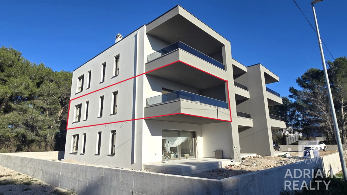 Srima, novogradnja, stanovanje s tremi spalnicami v bližini plaže