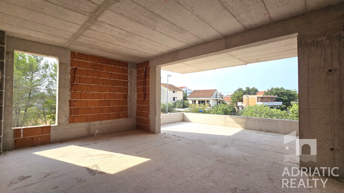 Srima, novogradnja, stanovanje s tremi spalnicami v bližini plaže