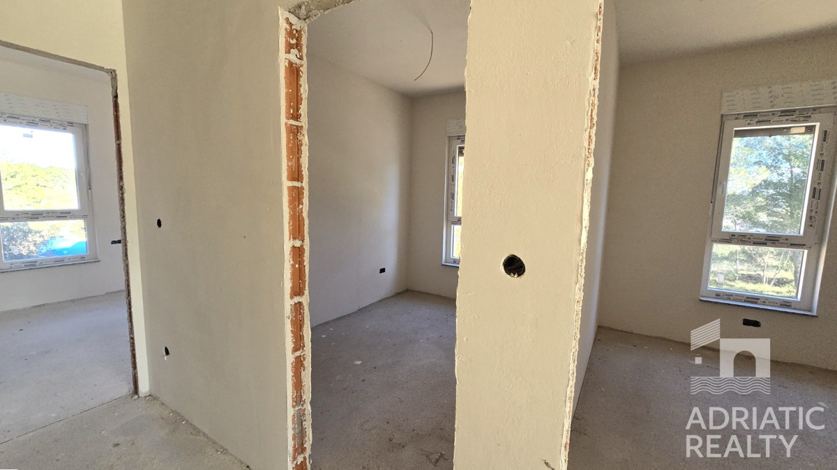 Srima, novogradnja, stanovanje s tremi spalnicami v bližini plaže