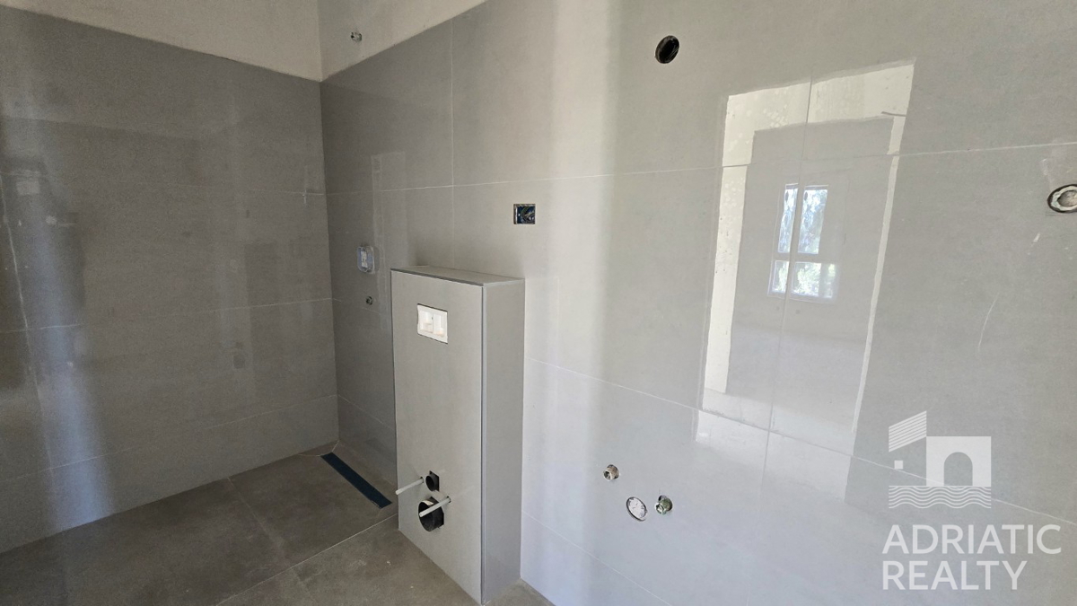 Srima, novogradnja, stanovanje s tremi spalnicami v bližini plaže