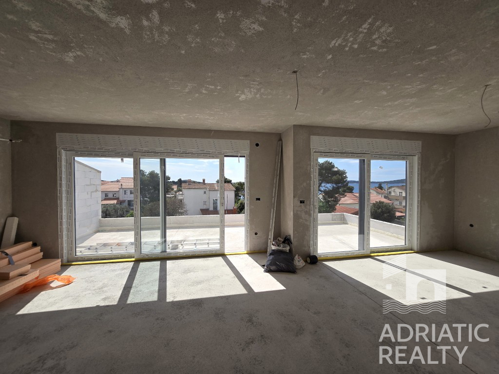 Brodarica, čudovit trosoben penthouse, 136,27 m2, pogled na morje