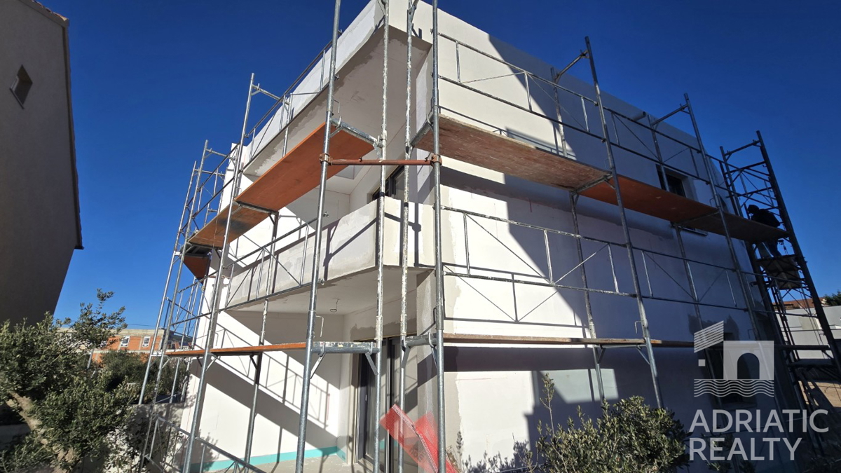 Vodice, moderna in funkcionalna hiša na mirni lokaciji