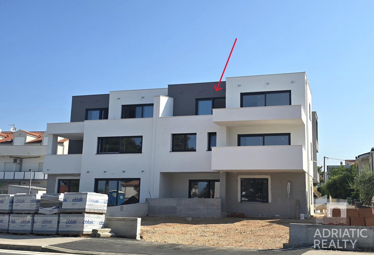 Brodarica, prostoren penthouse, 156,65 m2, 70 m od morja