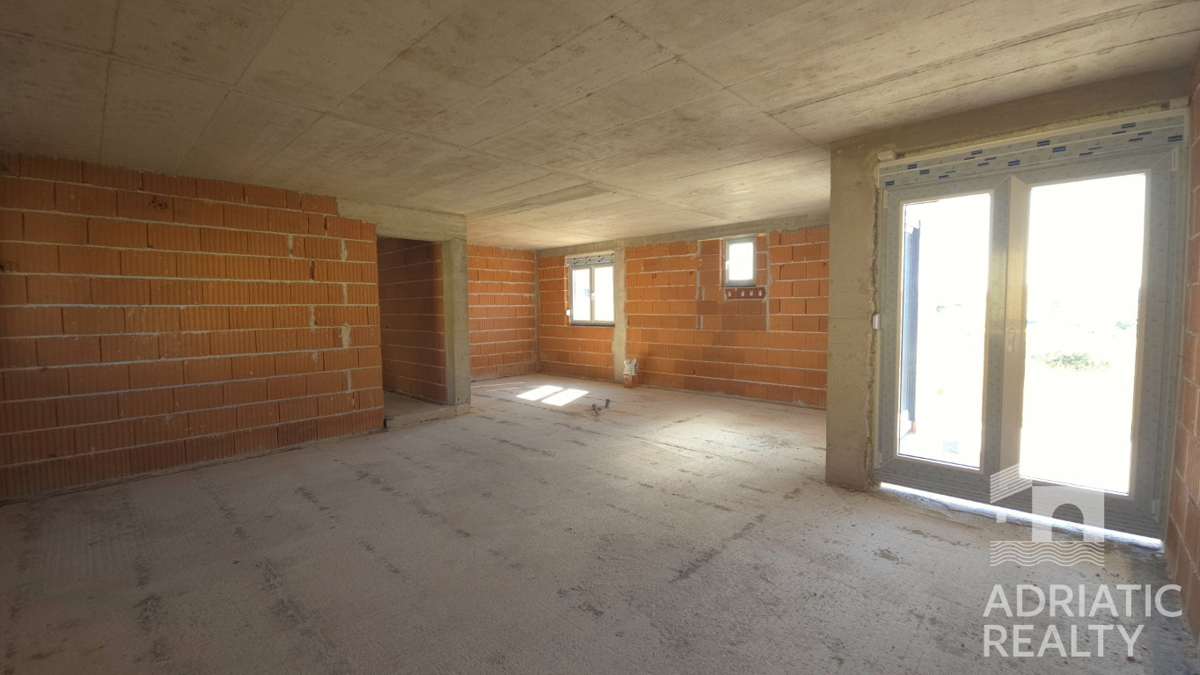 Grebaštica, dvosobno stanovanje z vrtom v bližini plaže