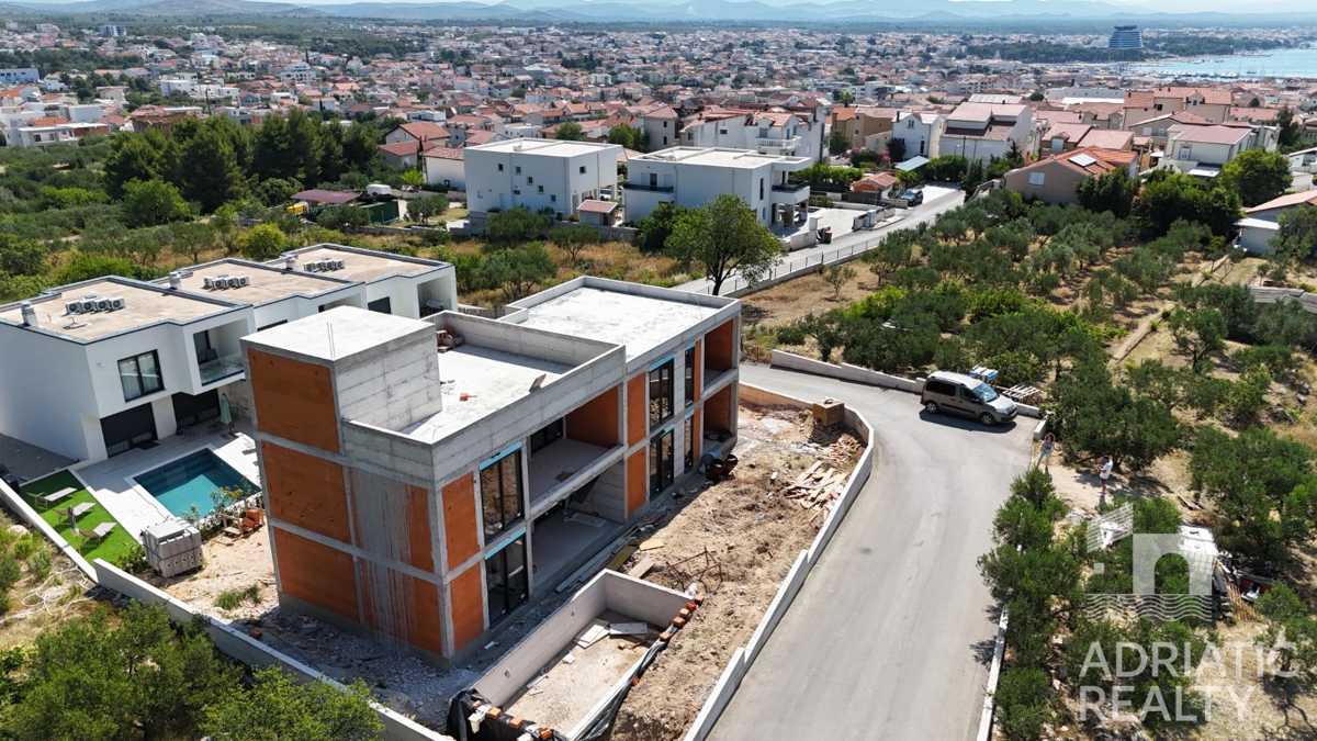 Vodice, moderna dvojna kuća s pogledom na morje