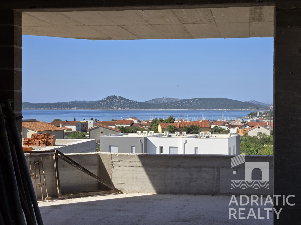 Vodice, ekskluzivni penthouse z razgledom na morje v sodobni novogradnji