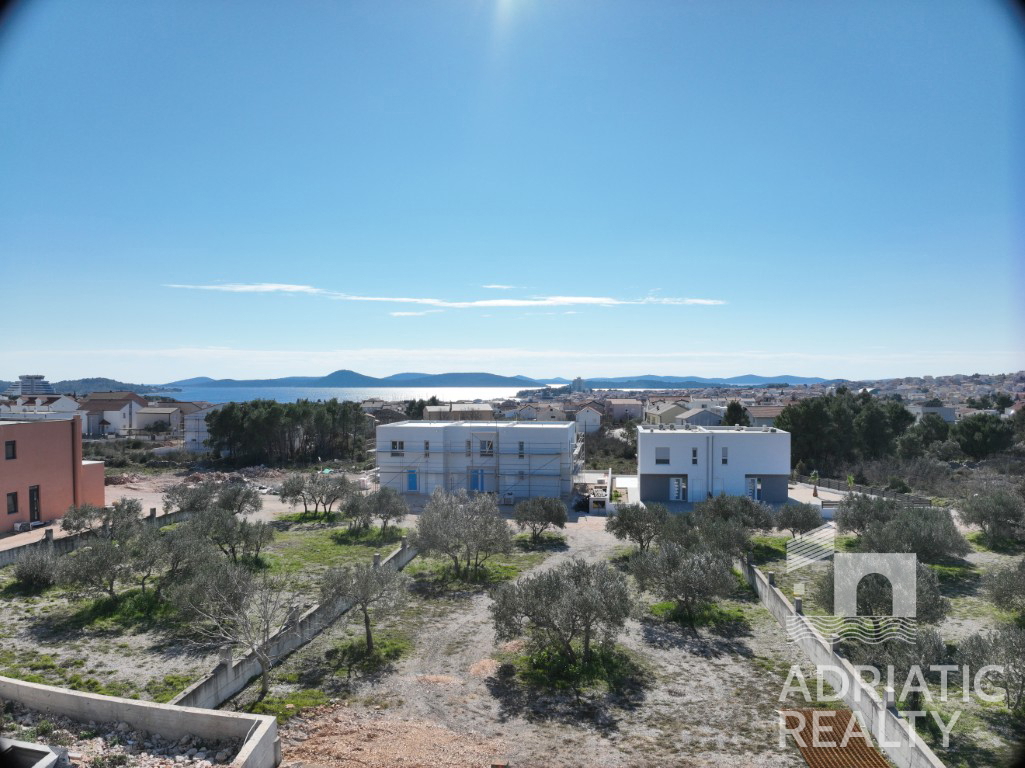 Vodice, ekskluzivni penthouse z razgledom na morje v sodobni novogradnji