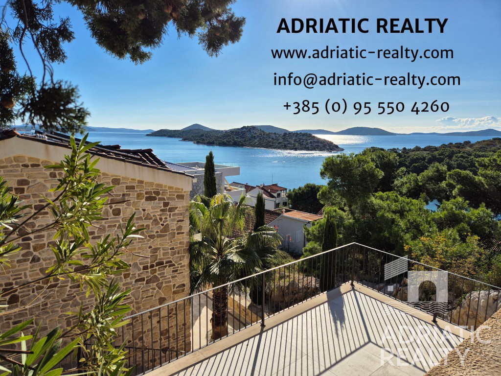 Vodice, sodoben dvoposteljni apartma z vrtom