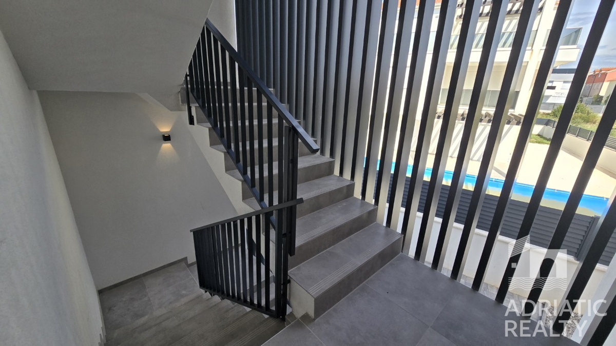 Vodice, sodoben dvoposteljni apartma z vrtom