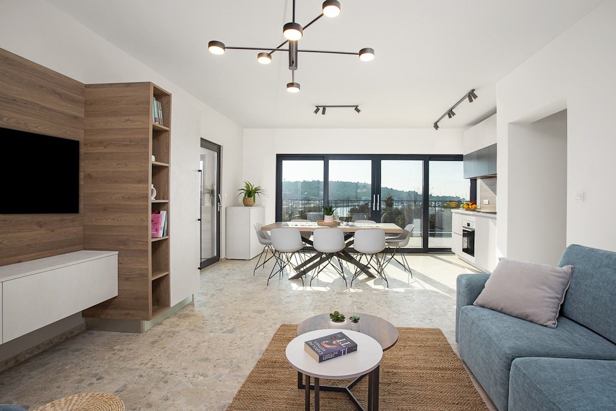 Vile s pogledom na morje ekskluzivna prodaja