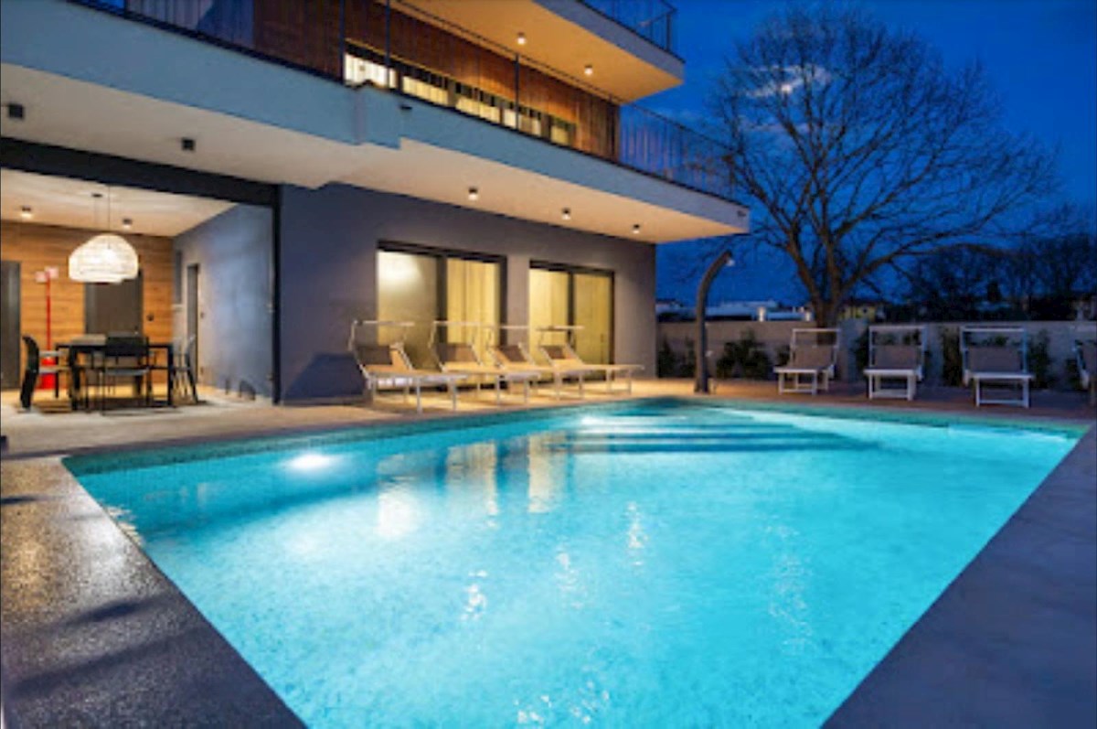 Vile s pogledom na morje ekskluzivna prodaja