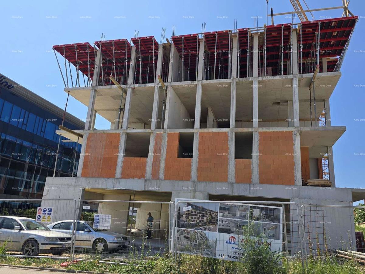 Pula! Večstanovanjska, moderna stavba z dvigalom, blizu centra. S30