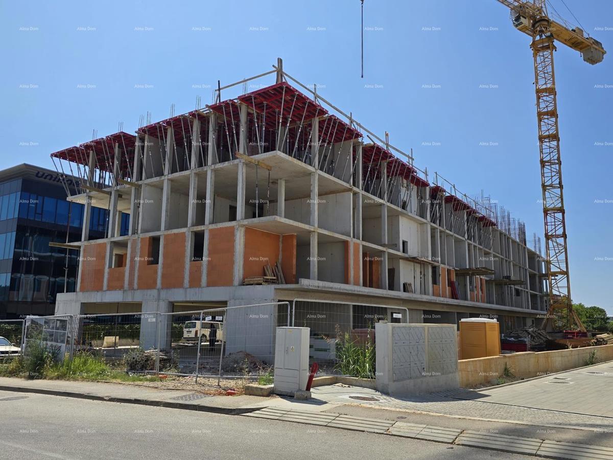 Pula! Večstanovanjska, moderna stavba z dvigalom, blizu centra. S30