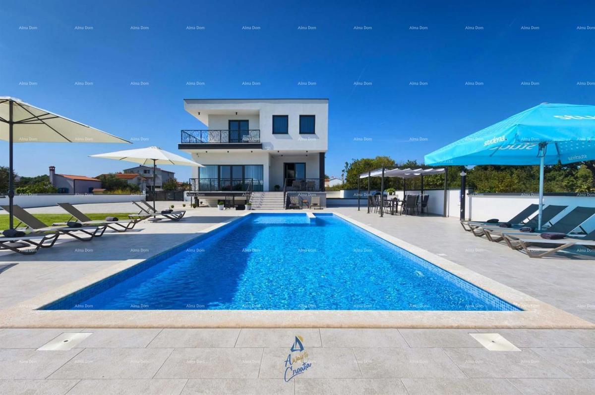 Fažana! Čudovita vila s bazenom.