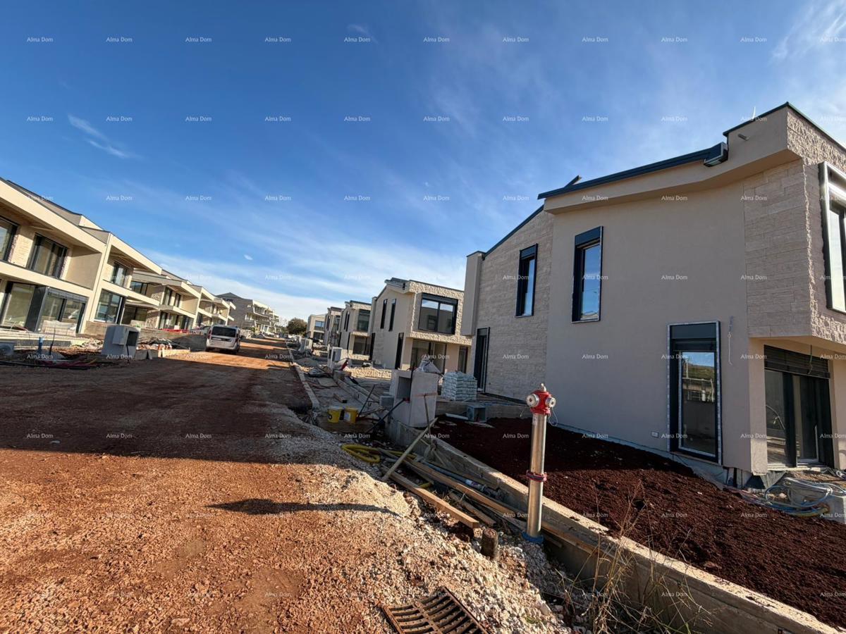 Prodaja moderne vile v lepem stanovanjskem naselju, Umag