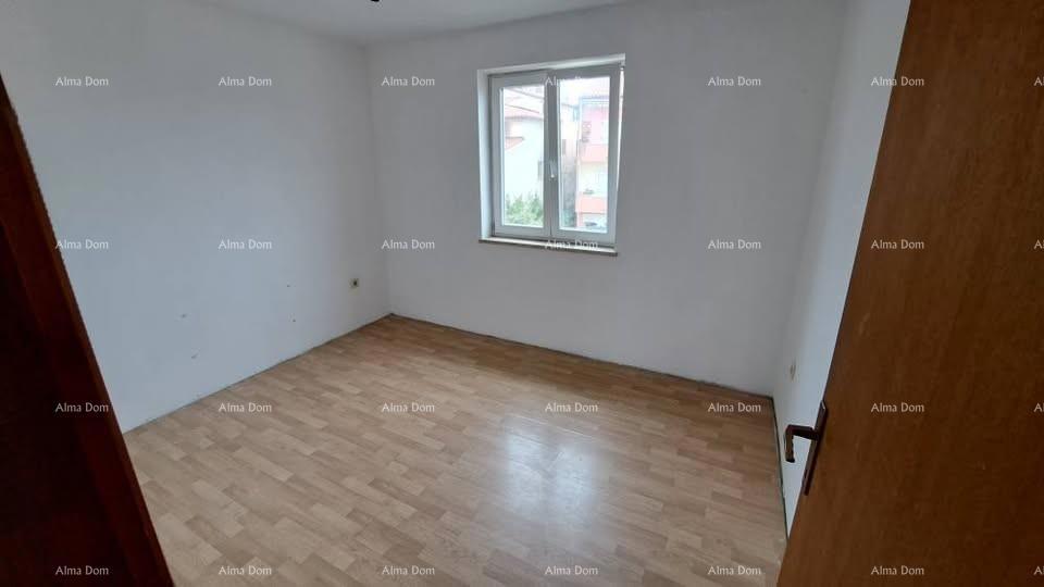 Prodaja velike stanovanje in dodatnega prostora v mansardi, Pula!