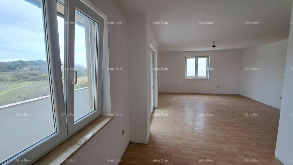 Prodaja velike stanovanje in dodatnega prostora v mansardi, Pula!
