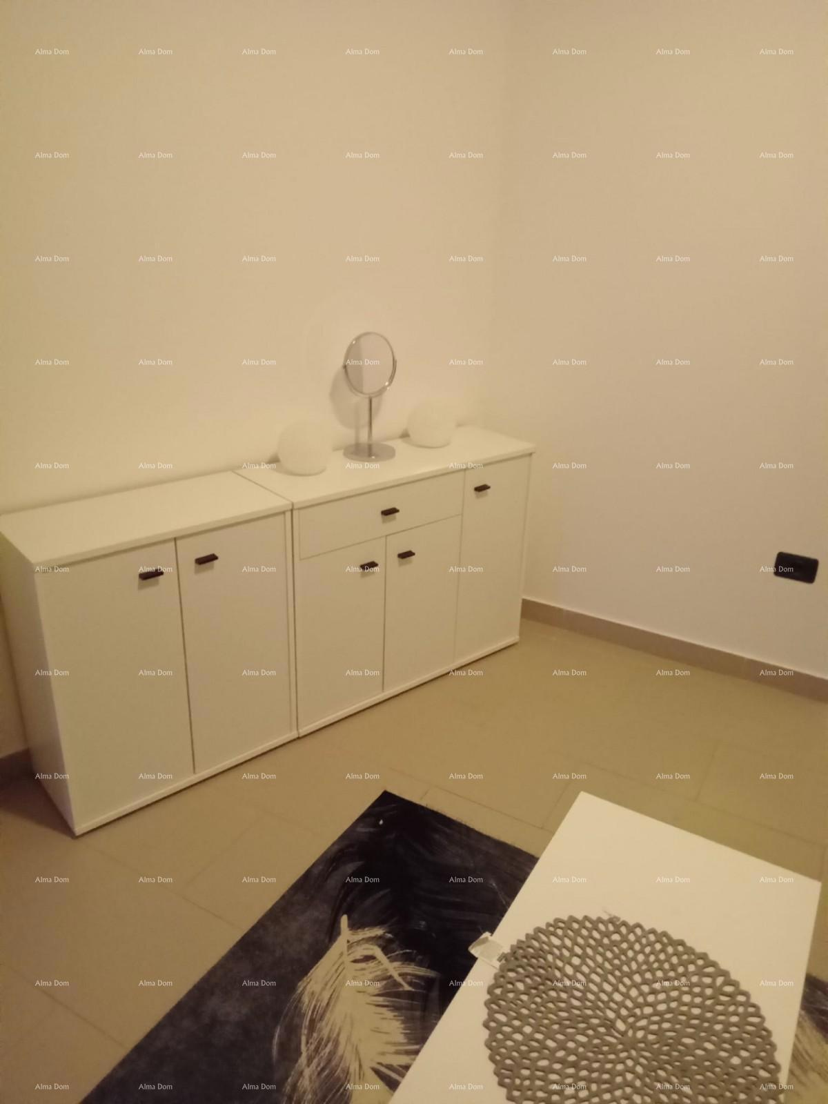 Prodaja stanovanja na dveh etažah, z vrtom in parkirnim mestom, Ližnjan!