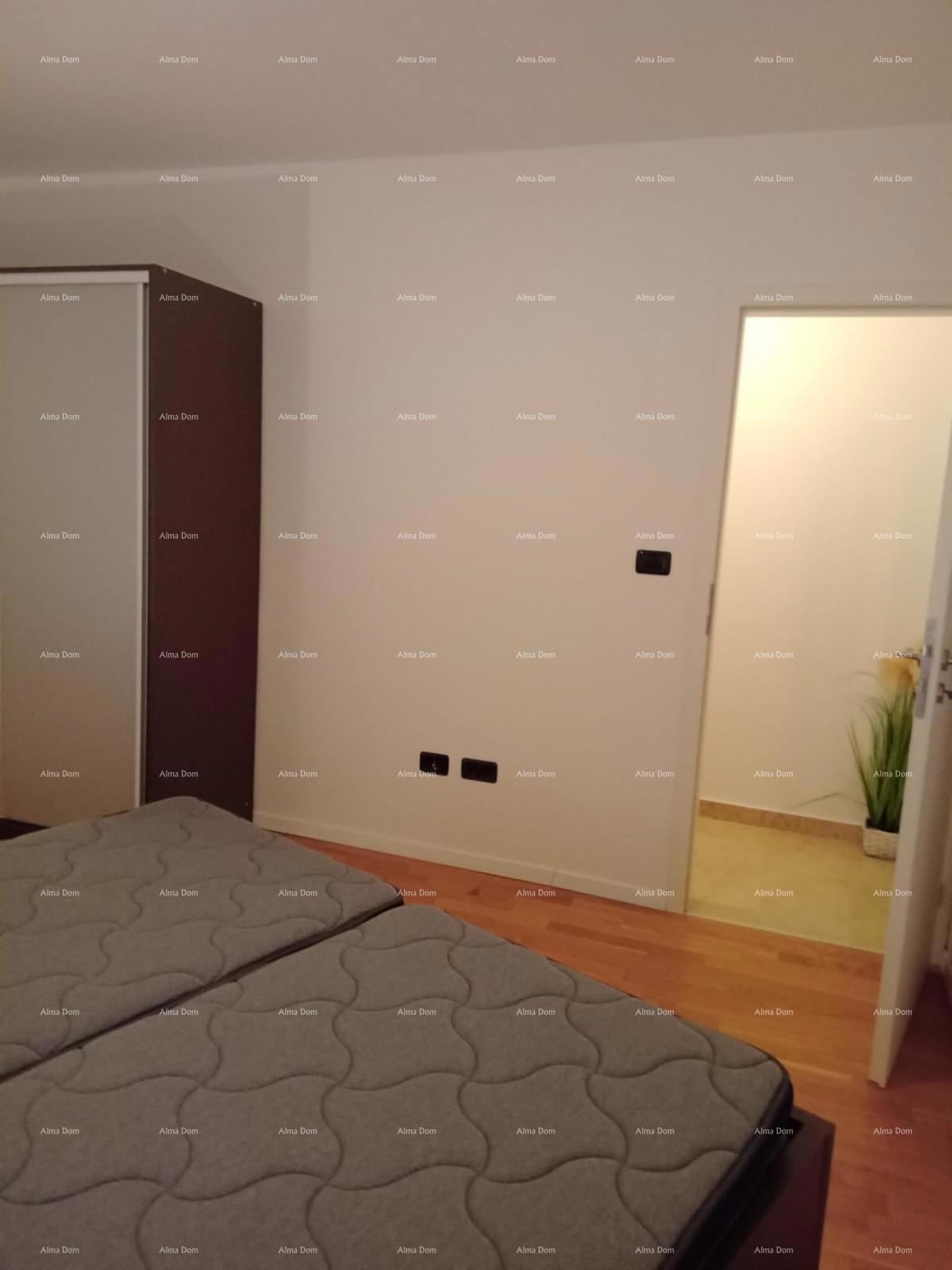 Prodaja stanovanja na dveh etažah, z vrtom in parkirnim mestom, Ližnjan!